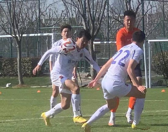 奇异色
